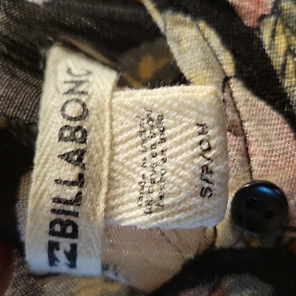 Billabong floral Maxi dress- size small - Picture 2 of 7